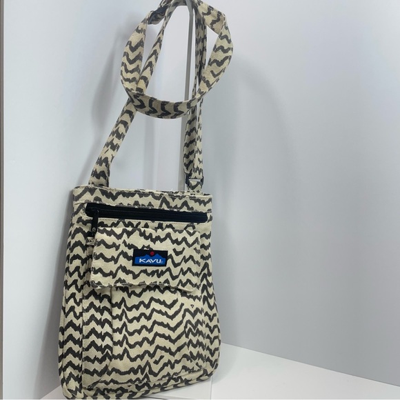 Kavu Canvas Brown & Cream Crossbody - Picture 10 of 13